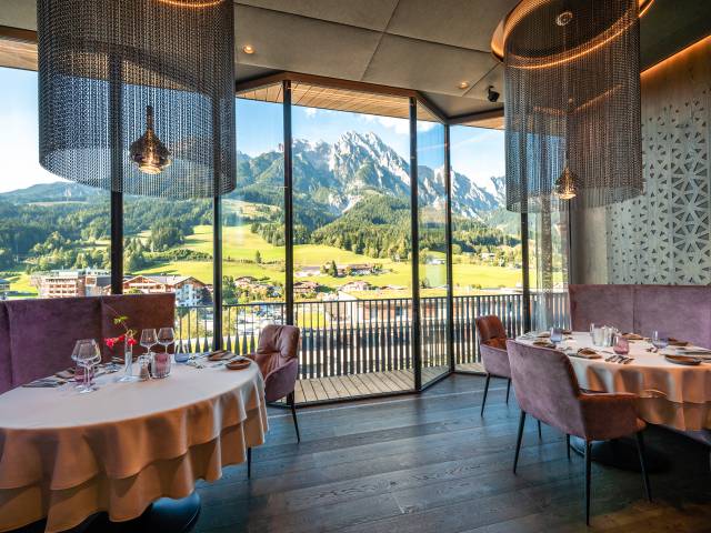 Restaurant with fantastic mountain views